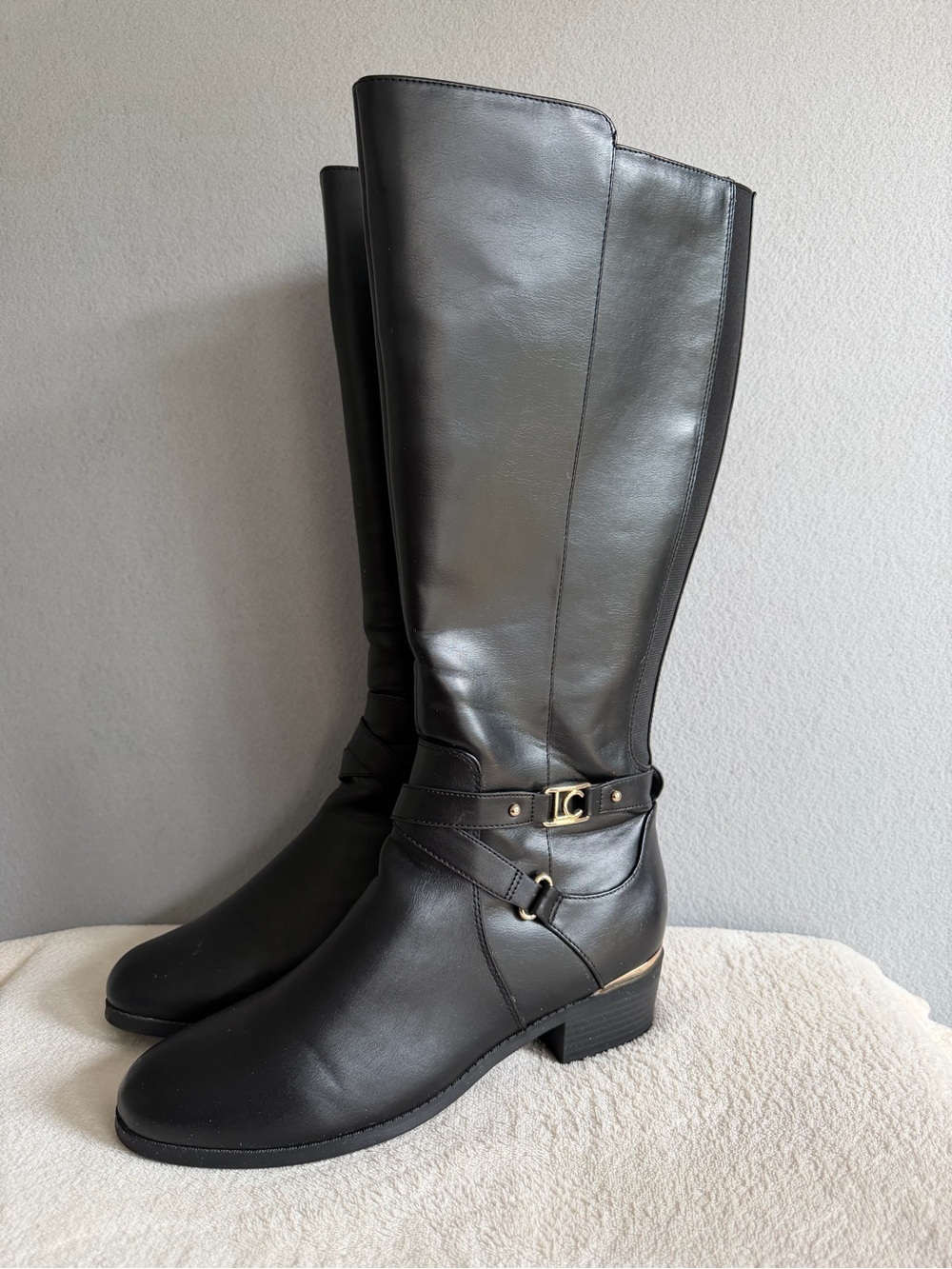 Liz Claiborne Knee High Boot Women’s Size 10w Black/Gold